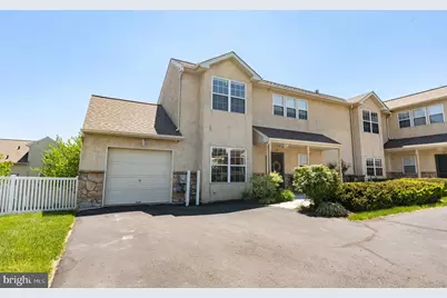 58 Stuart Drive, East Norriton, PA 19401 - Photo 2