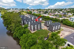 956 Riverplace Dr, Conshohocken, PA 19428 - Photo 2
