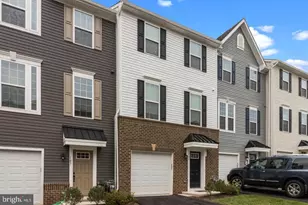 109 Almond Dr, Lansdale, PA 19446 - Photo 2