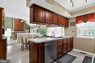 102 Grouse Ct, North Wales, PA 19454 - Photo 6