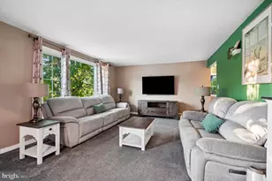 33 Cedar Grove Rd, Conshohocken, PA 19428 - Photo 2