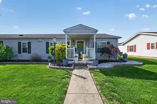 102 Daisy Ln, Royersford, PA 19468 - Photo 1