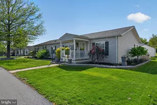 102 Daisy Ln, Royersford, PA 19468 - Photo 2