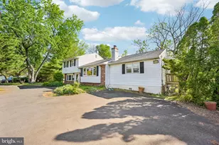 2 Flamingo Rd, Hatboro, PA 19040 - Photo 2