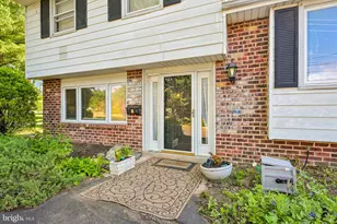 2 Flamingo Rd, Hatboro, PA 19040 - Photo 4