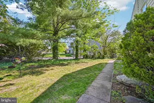 2 Flamingo Rd, Hatboro, PA 19040 - Photo 48