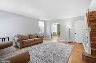 1026 Poplar St, Lansdale, PA 19446 - Photo 2
