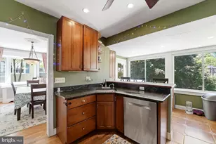 8228 Manor Rd, Elkins Park, PA 19027 - Photo 10