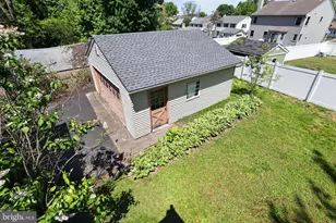 325 Manor Rd, Hatboro, PA 19040 - Photo 24