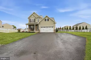 75 Windover Dr, Gilbertsville, PA 19525 - Photo 2