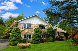 827 Wright Dr, Maple Glen, PA 19002 - Photo 1