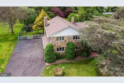 827 Wright Drive, Maple Glen, PA 19002 - Photo 2