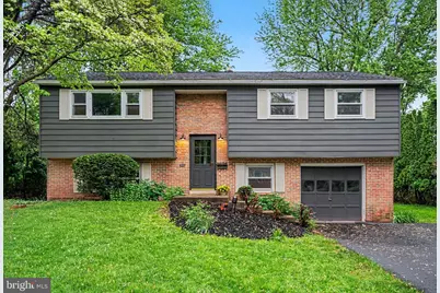 208 W 3rd Street, Red Hill, PA 18076 - Photo 2