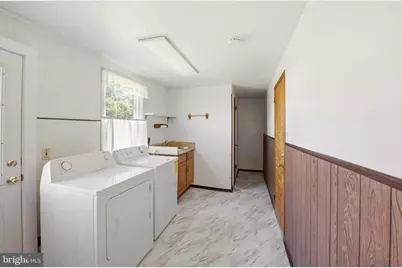 3217 W Mount Kirk Avenue, Norristown, PA 19403 - Photo 16