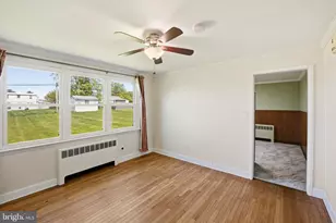 3217 W Mt Kirk Ave, Norristown, PA 19403 - Photo 12
