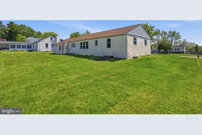 3217 W Mount Kirk Avenue, Norristown, PA 19403 - Photo 34