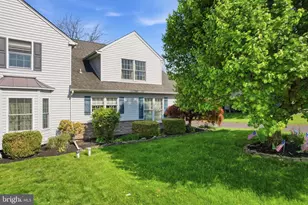 230 Sandown Ct, Souderton, PA 18964 - Photo 2