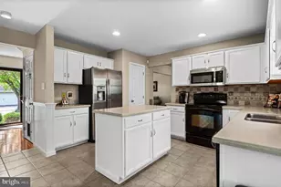 346 Mulberry Dr, Royersford, PA 19468 - Photo 6