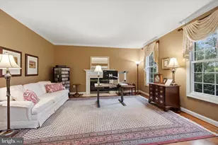 16 Chestnut Ln, North Wales, PA 19454 - Photo 4