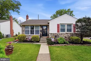 654 Oakdale Ave, Pottstown, PA 19464 - Photo 2