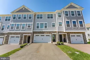 187 Larrabee Wy, Royersford, PA 19468 - Photo 2