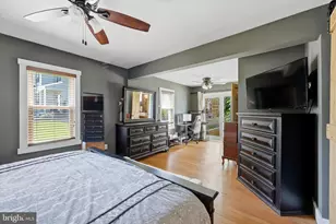 307 E Mt Kirk Ave, Norristown, PA 19403 - Photo 16
