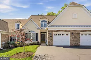383 Brittany Ct, Souderton, PA 18964 - Photo 2