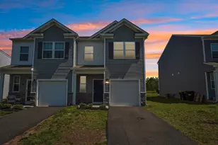 884 Still Waters Ln, Pennsburg, PA 18073 - Photo 1