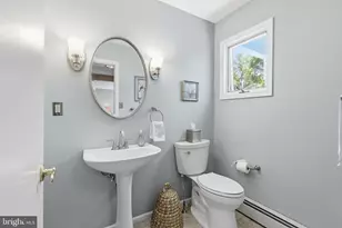 106 Surrey Ln, Harleysville, PA 19438 - Photo 8