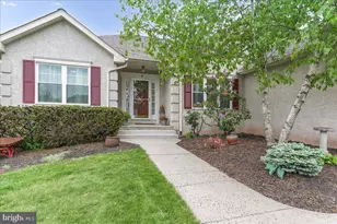 67 Pine Hurst Dr, Pottstown, PA 19464 - Photo 2