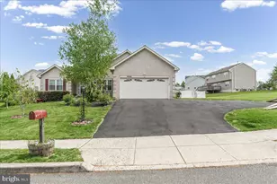 67 Pine Hurst Dr, Pottstown, PA 19464 - Photo 1