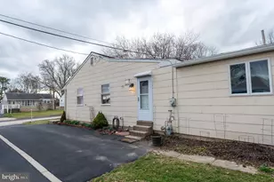 2597 Carrell Ln, Willow Grove, PA 19090 - Photo 4