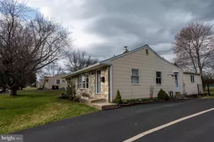 2597 Carrell Ln, Willow Grove, PA 19090 - Photo 2