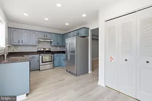34 2nd St, Bridgeport, PA 19405 - Photo 6