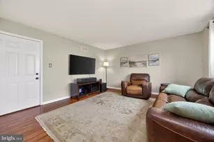 35 Westbury Dr, Gilbertsville, PA 19525 - Photo 16