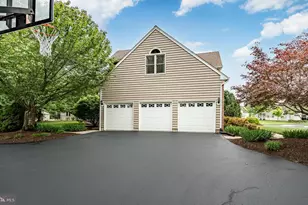 132 Chinaberry Ln, Collegeville, PA 19426 - Photo 4