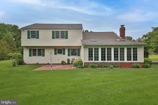 115 Hedgerow Pl, North Wales, PA 19454 - Photo 2