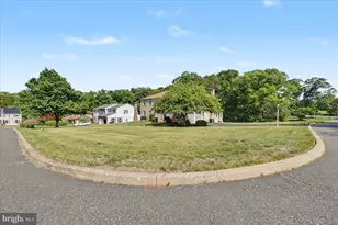 10 Hawk Ct, Gilbertsville, PA 19525 - Photo 4