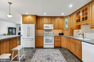 13 Wartman Rd, Collegeville, PA 19426 - Photo 14
