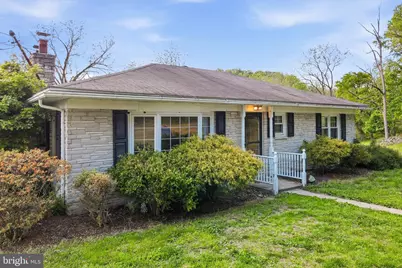 949 Pennsylvania Avenue, Pottstown, PA 19464 - Photo 1