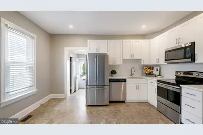 424 Walnut Street, Lansdale, PA 19446 - Photo 2