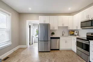 424 Walnut St, Lansdale, PA 19446 - Photo 2
