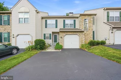 61 Hampton Court, Norristown, PA 19403 - Photo 2