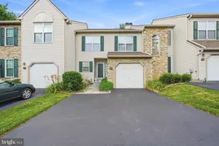 61 Hampton Ct, Norristown, PA 19403 - Photo 2