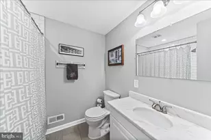 387 E Hector St, Conshohocken, PA 19428 - Photo 16
