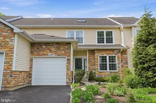 138 Medinah Dr, Blue Bell, PA 19422 - Photo 2