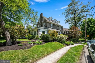 401 Woodside Avenue, Narberth, PA 19072 - Photo 2
