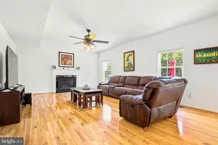 120 Marisa Ln, Gilbertsville, PA 19525 - Photo 6