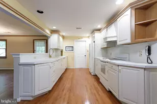 110 Knollwood Dr, Lansdale, PA 19446 - Photo 6