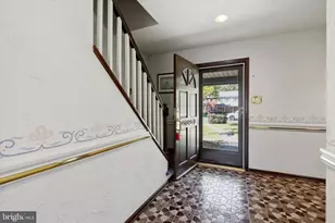 746 Wright Dr, Ambler, PA 19002 - Photo 4